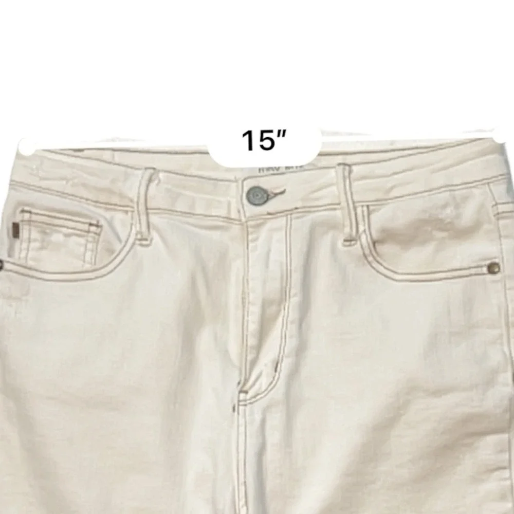 JUDY BLUE Curvy High Rise Ecru Denim Shorts sz L Distressed Raw Hem JB150163-C - Picture 4 of 10